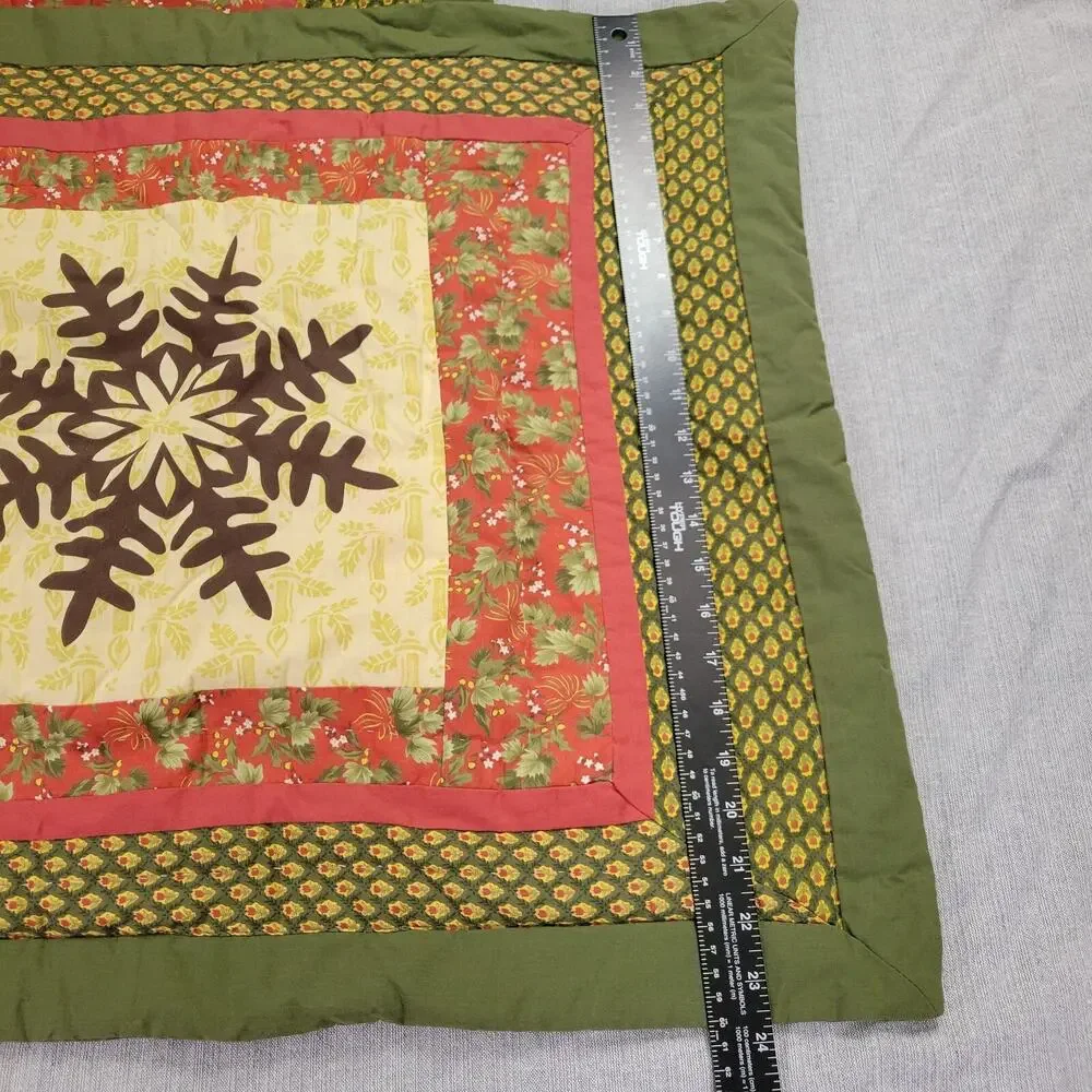 Pair Home Classics Holiday Christmas Standard Sham Pillowcase EUC Patchwork